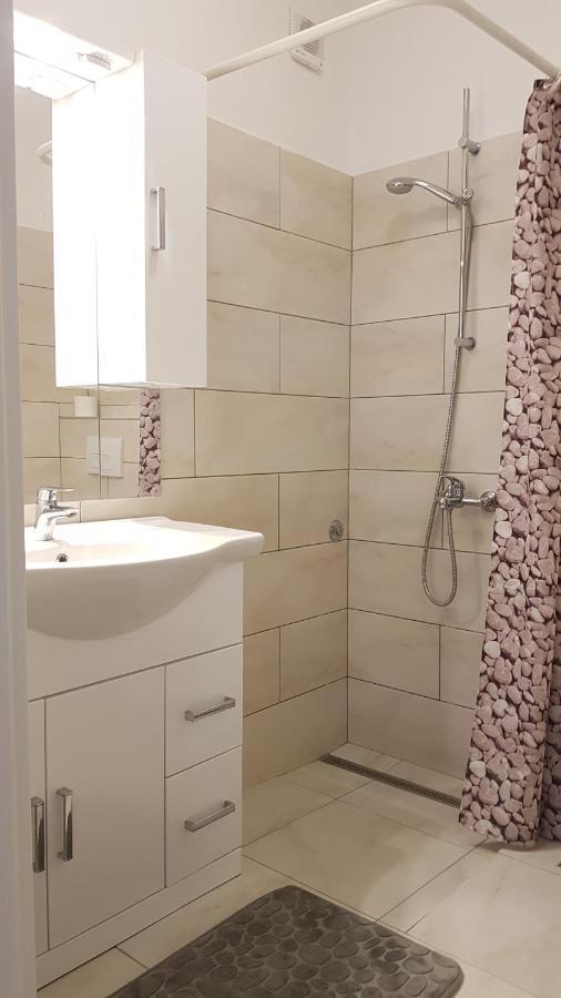 Hamo Apartments & Soba Lumbarda Zewnętrze zdjęcie